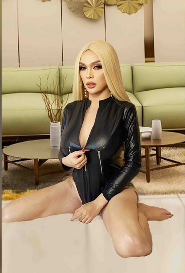 Ladyboy Dominatrix Webcam